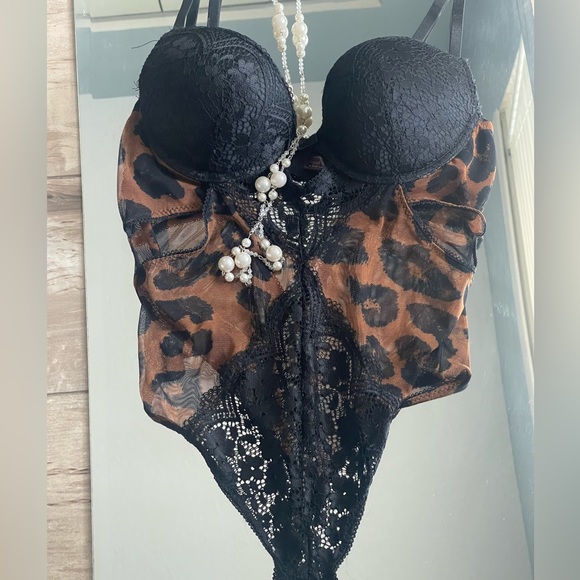 NWOT Leopard Lace Teddy - Black Fuschia, Secret Lace with cut outs - Picture 10 of 10